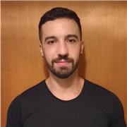 Profesor de educación física con más de 6 años de experiencia como monitor de gimnasio y personal trainer